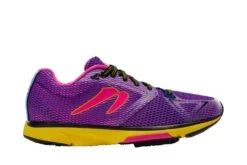 NEWTON RUNNING Distance 12 (Damen)