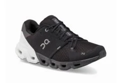 On Running ON Cloudflyer 4 (Damen) 8 On Running ON Cloudflyer 4 (Damen) -Laufschuhe Verkauf ON Cloudflyer 4 black white schwarz 3 1280x1280 1